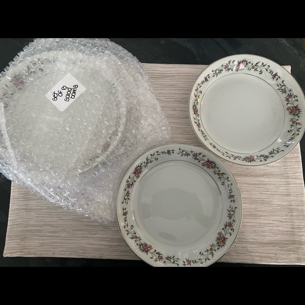 Salad Bowls with Flower Design